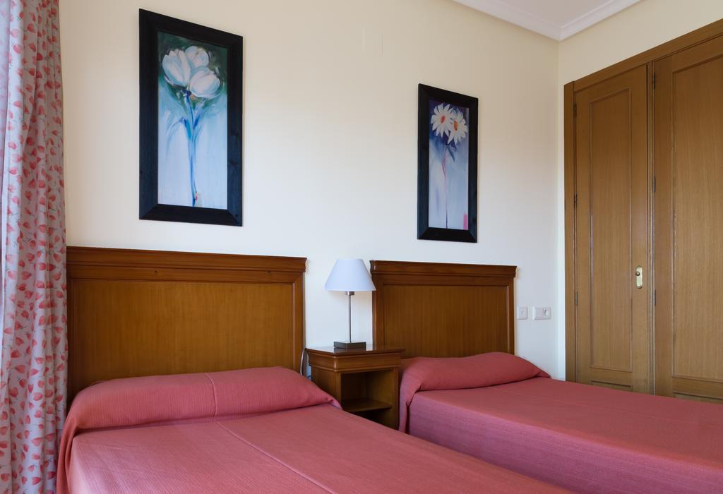 Gemelos 20 Benidorm Habitación foto